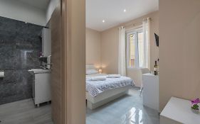Roberto Rooms